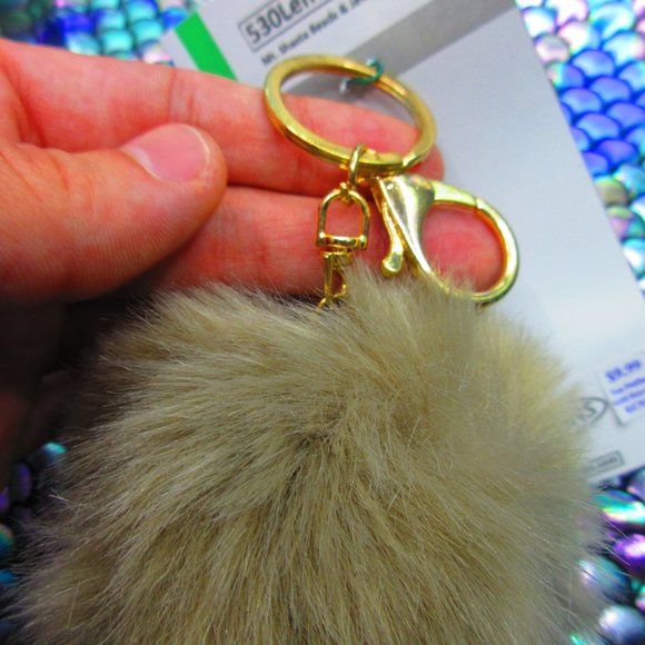 Pom Pom Keychain Puffball Tan With Gold Finish Findings - Picture 3 of 5